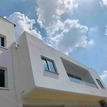 Apartmán Glabur - The Luxurious 3 Bdr - Cozy Newly Renovated, Nicosia Agios Dhometios