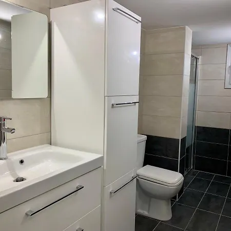 Glabur - The Luxurious 3 Bdr - Cozy Newly Renovated, Nicosia Apartmán *